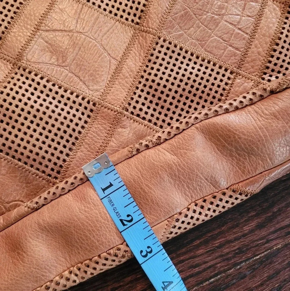 B. MARKOWSKY XL BOHO leather pebbled perforated Patchwork shoulder bag purse TAN - Picture 15 of 15